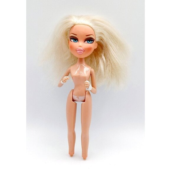 Bratz Play Sportz X-treme Kick Boxing Cloe Nude Doll 2008 - Picture 1 of 5